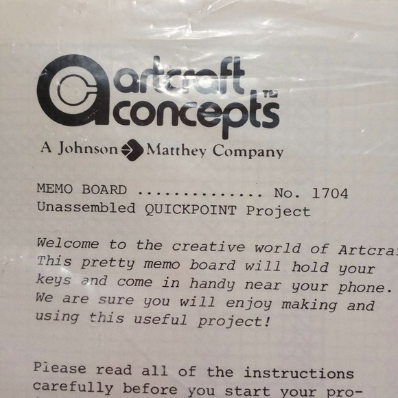 Memo Board Artcraft Concepts Plastic Canvas Kit 1704 Key Hooks Cream Green Pink - Picture 5 of 10